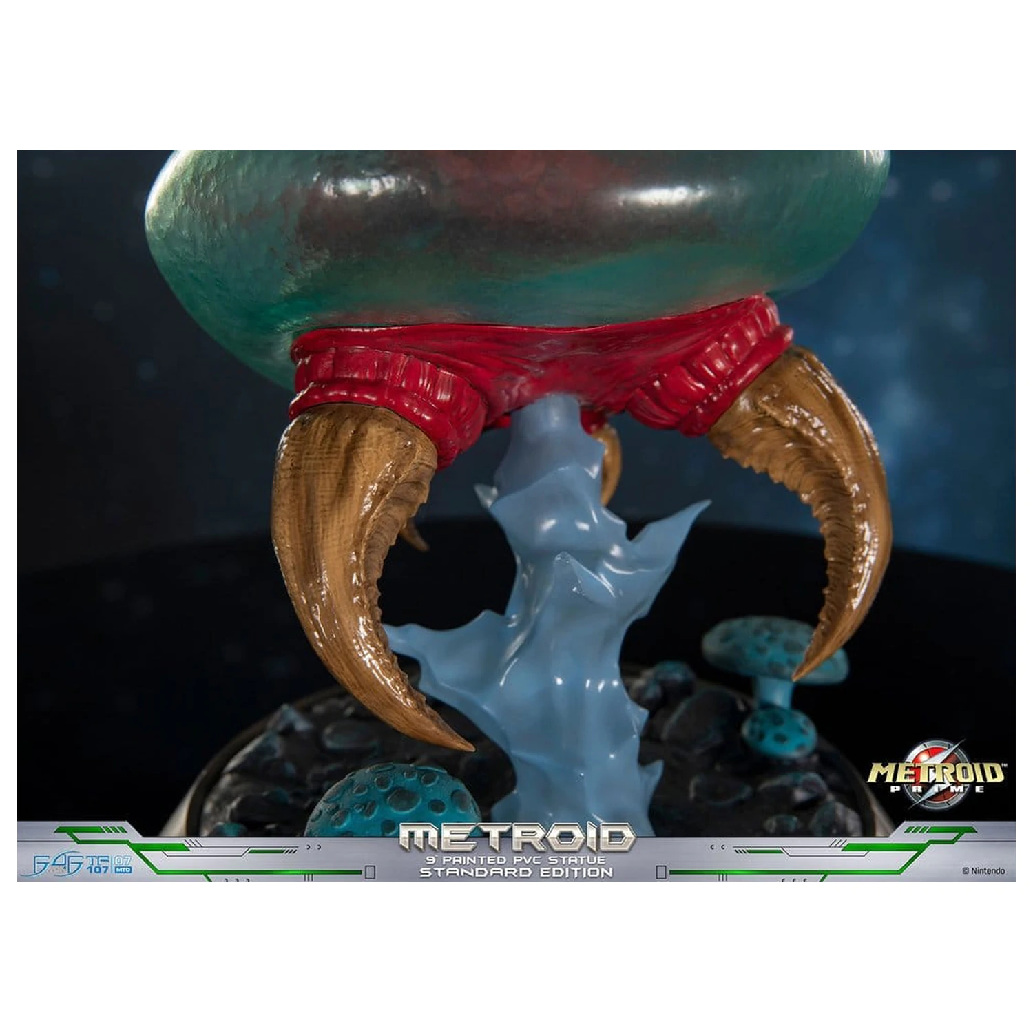 Metroid Prime PVC Figure Metroid (Standard) (Glow in the Dark) 21 cm product photo