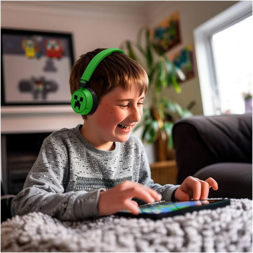 Minecraft kids headphones product photo