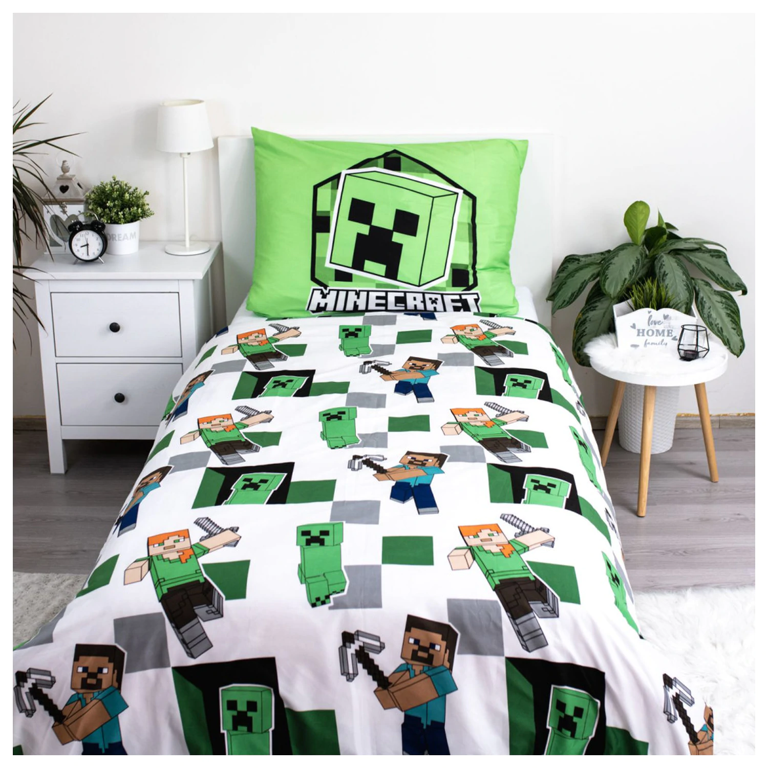 Minecraft Out of the Box Microfiber Duvet Cover product photo