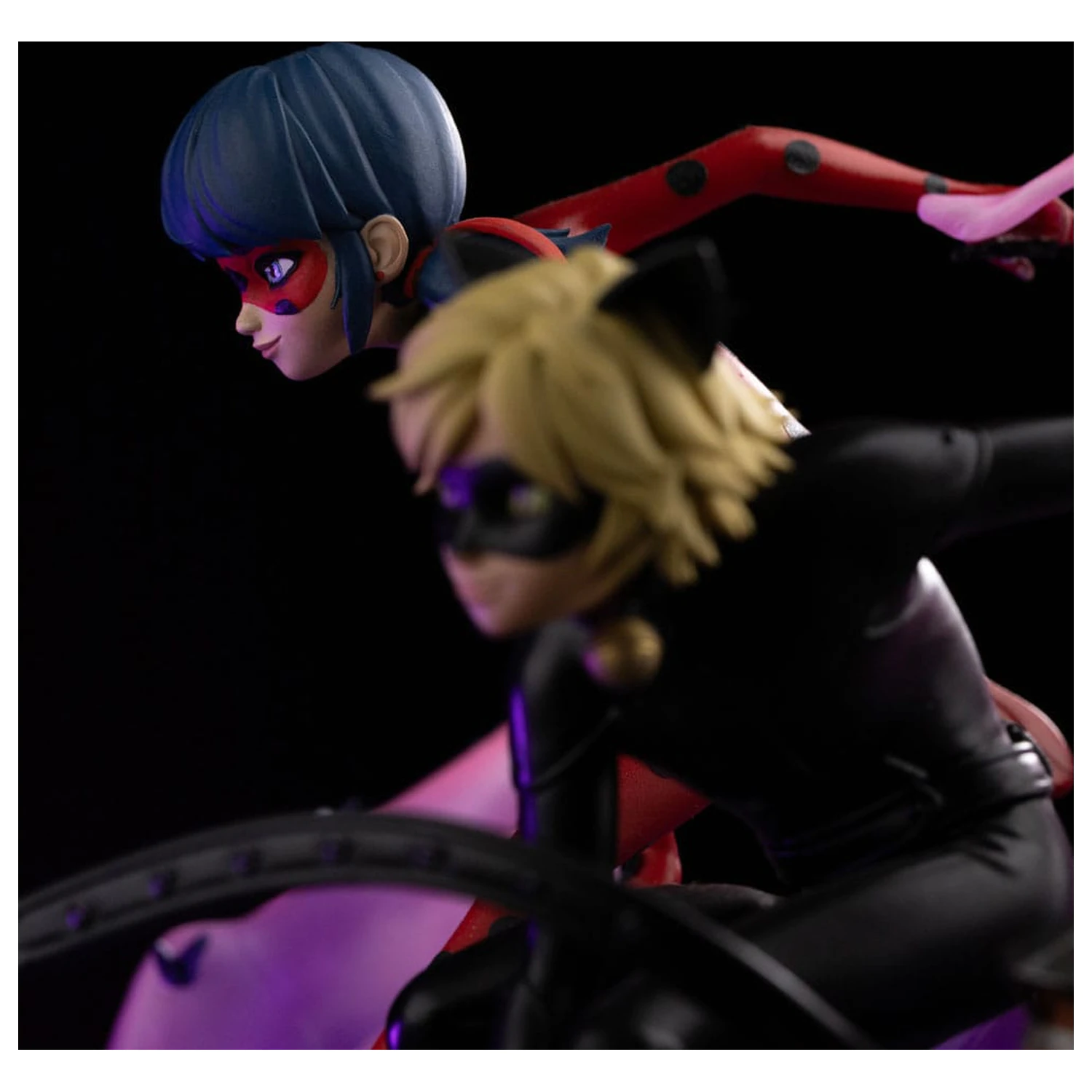 Miraculous Deluxe Art Scale Statue 1/10 Lady Bug and Cat Noir Signed Edition 23 cm product photo