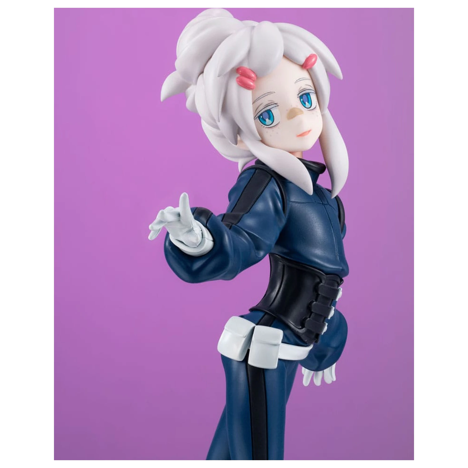 Mobile Suit Gundam GQuuuuuuX Lucrea Lite PVC Statue Deux Murasame Pilot Suit Ver. 17 cm          product photo