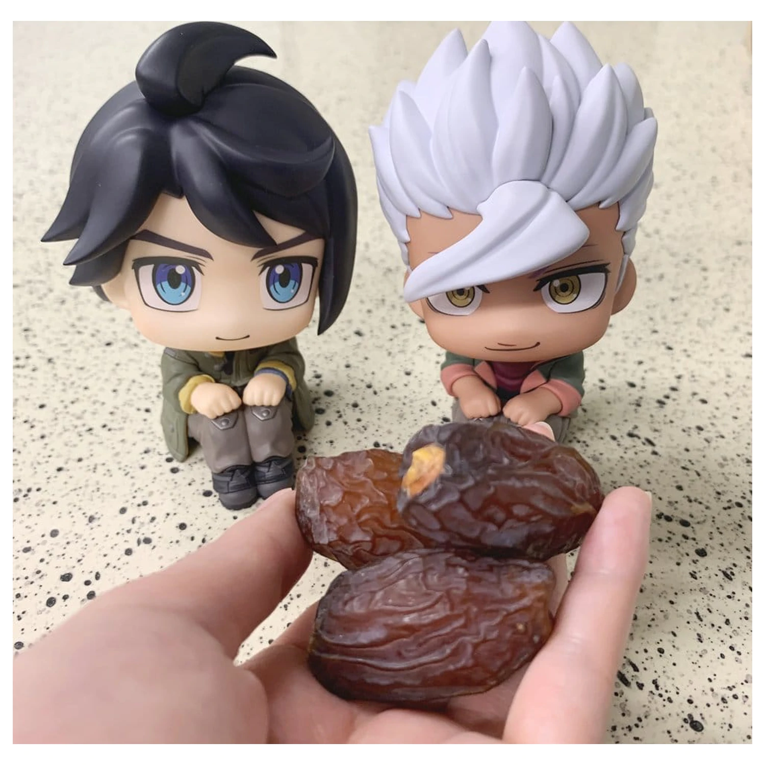 Mobile Suit Gundam Iron-Blooded Orphans Look Up PVC Statues Mikazuki Augus & Orga Itsuka 11 cm (with gift)              product photo