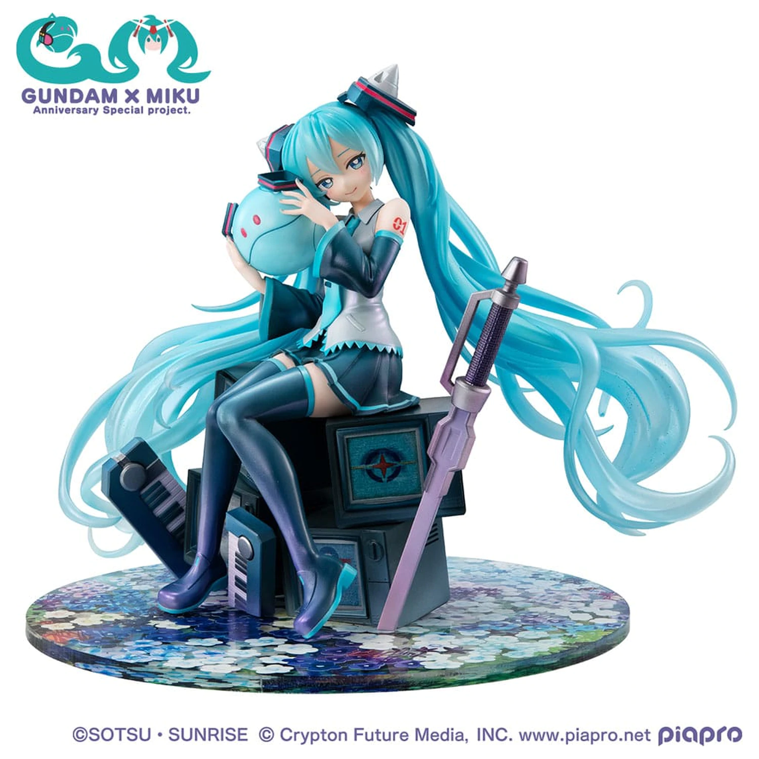 Mobile Suit Gundam x Hatsune Miku Lucrea PVC Statue Hatsune Miku x OO Gundam 45th Anniversary 17 cm         product photo