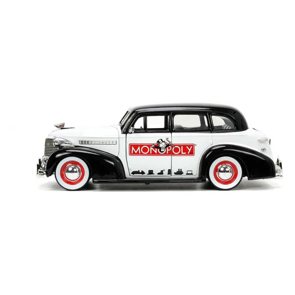 Monopoly Hollywood Rides Diecast Model 1/24 1939 Chevrolet Master Deluxe with Monopoly Figur product photo