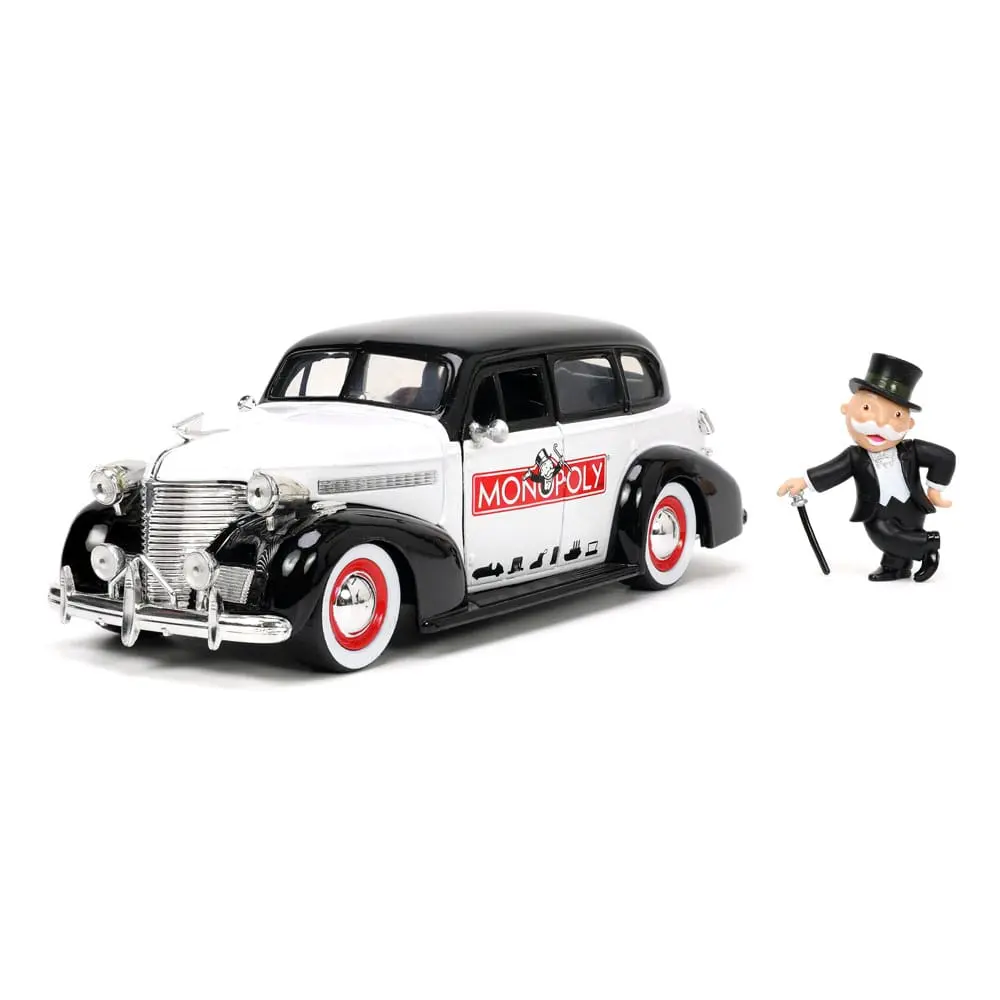 Monopoly Hollywood Rides Diecast Model 1/24 1939 Chevrolet Master Deluxe with Monopoly Figur product photo
