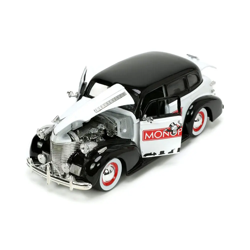 Monopoly Hollywood Rides Diecast Model 1/24 1939 Chevrolet Master Deluxe with Monopoly Figur product photo