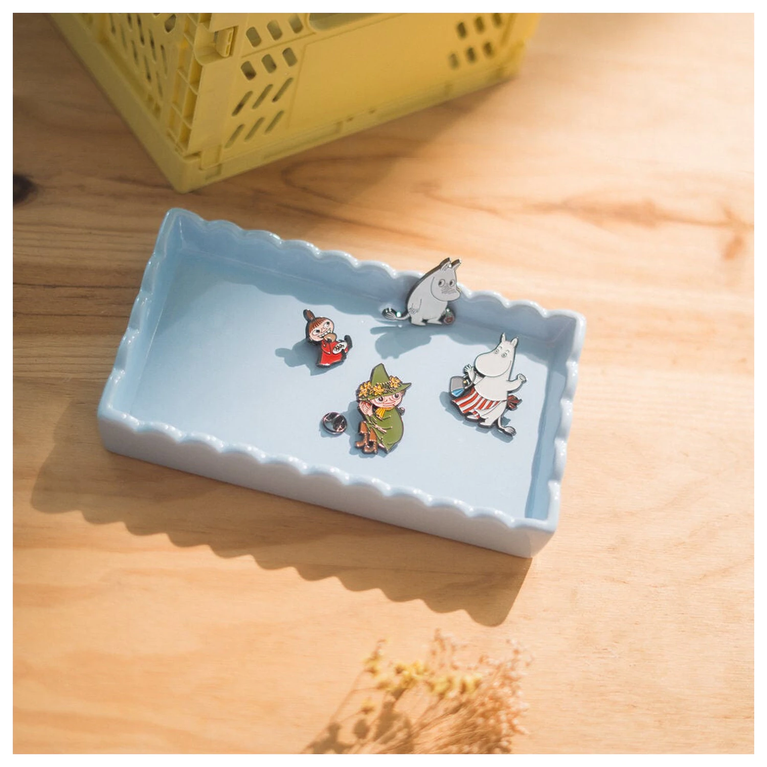 Moomin set of 4 pins product photo