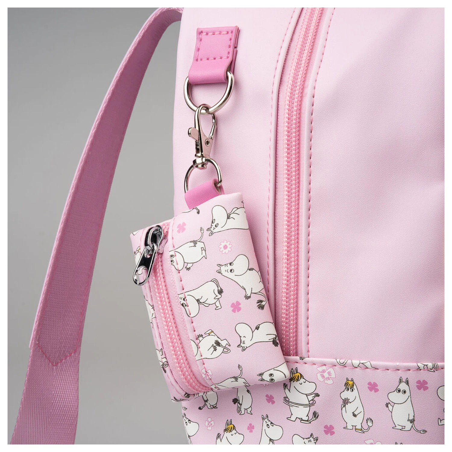Moomin backpack product photo