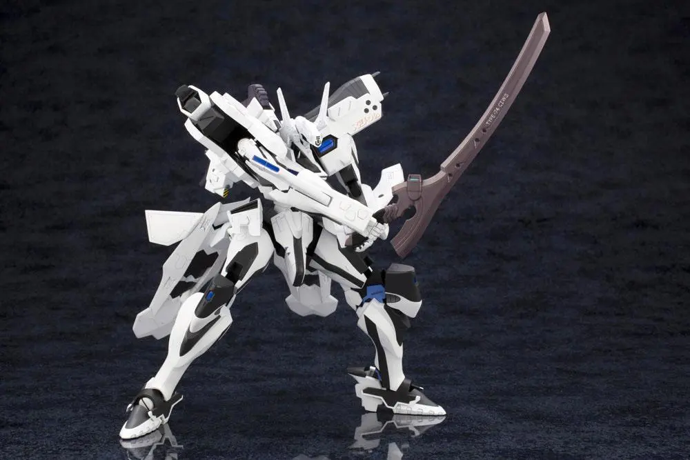 Muv-Luv Alternative Total Eclipse Plastic Model Kit Shiranui Second Yuya Bridges KI Ver. 1.5 18 cm product photo