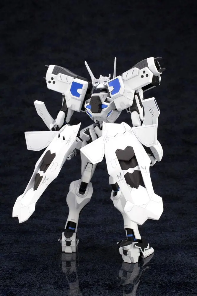 Muv-Luv Alternative Total Eclipse Plastic Model Kit Shiranui Second Yuya Bridges KI Ver. 1.5 18 cm product photo