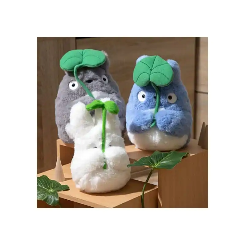 My Neighbor Totoro Nakayoshi Plush Figure Big Totoro with leaf 21 cm product photo