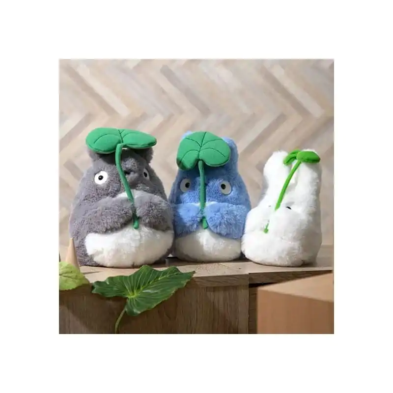 My Neighbor Totoro Nakayoshi Plush Figure Big Totoro with leaf 21 cm product photo