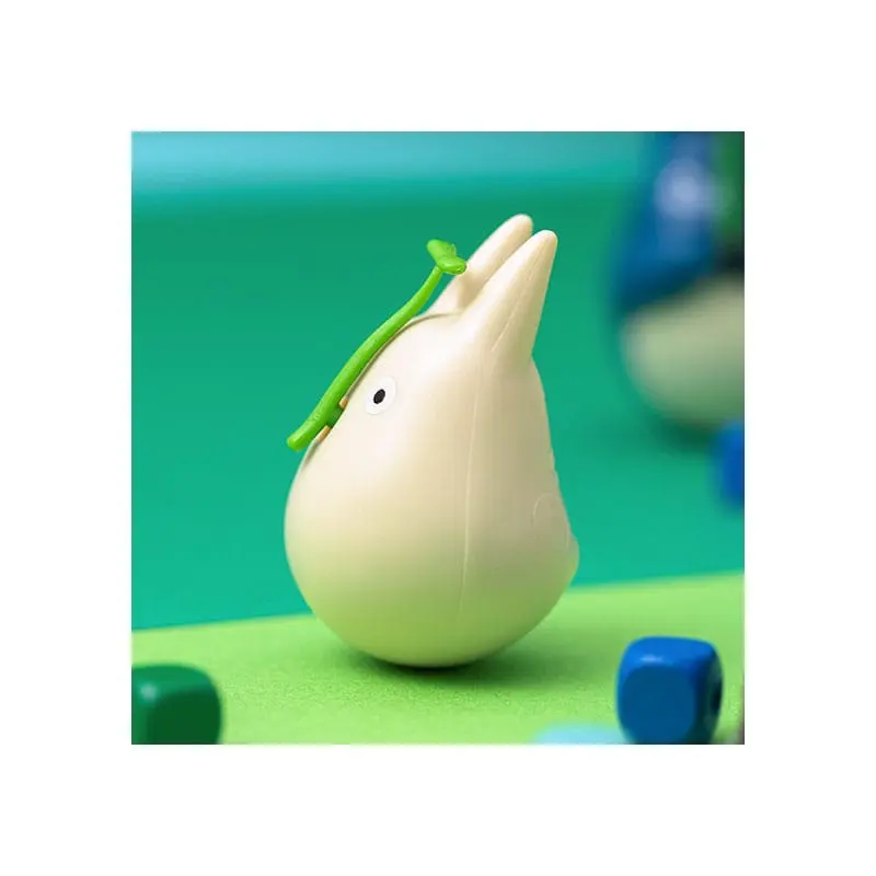 My Neighbor Totoro Round Bottomed Figurine Small Totoro with leaf 5 cm product photo