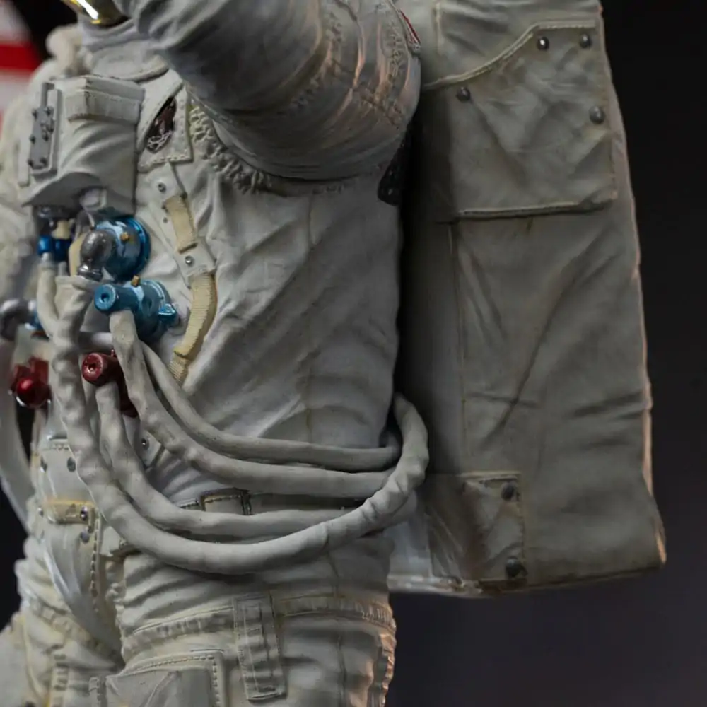 NASA Art Scale Statue 1/10 Apollo 11 Astronaut 23 cm termékfotó