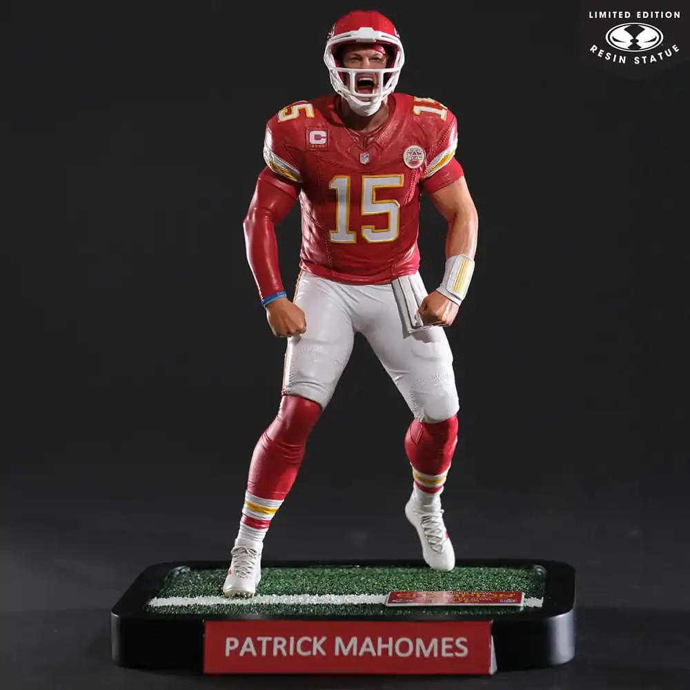 NFL Kansas City Chiefs Statue Statue 1/6 Patrick Mahomes 30 cm product photo