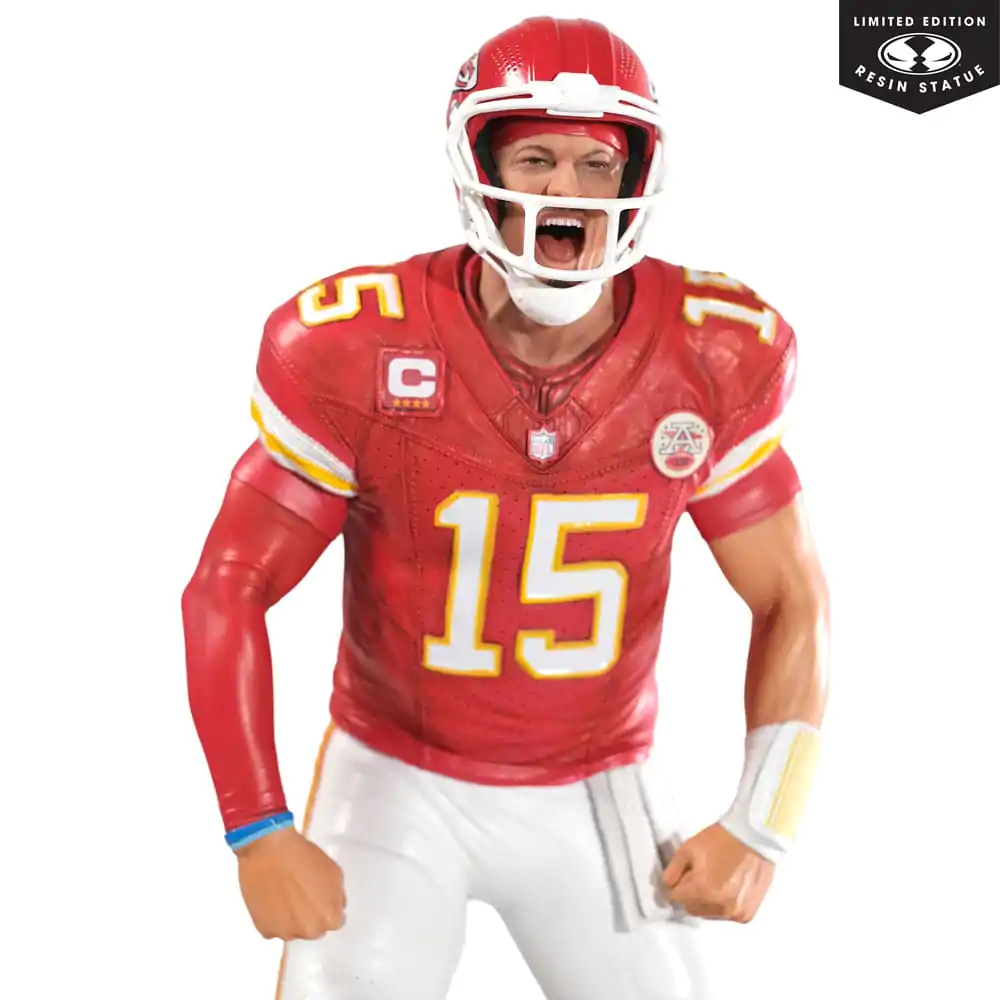 NFL Kansas City Chiefs Statue Statue 1/6 Patrick Mahomes 30 cm product photo