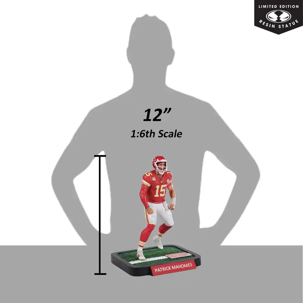 NFL Kansas City Chiefs Statue Statue 1/6 Patrick Mahomes 30 cm product photo