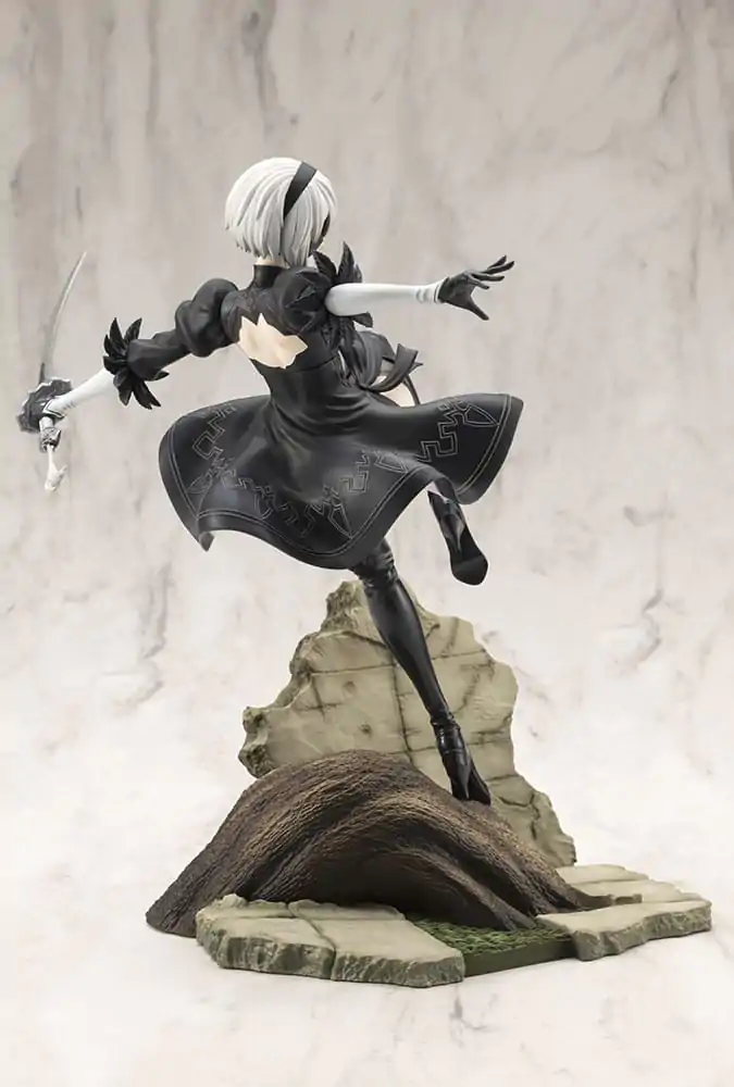 Nier:Automata Ver. 1.1a ARTFX J Statue 1/8 2B 24 cm termékfotó