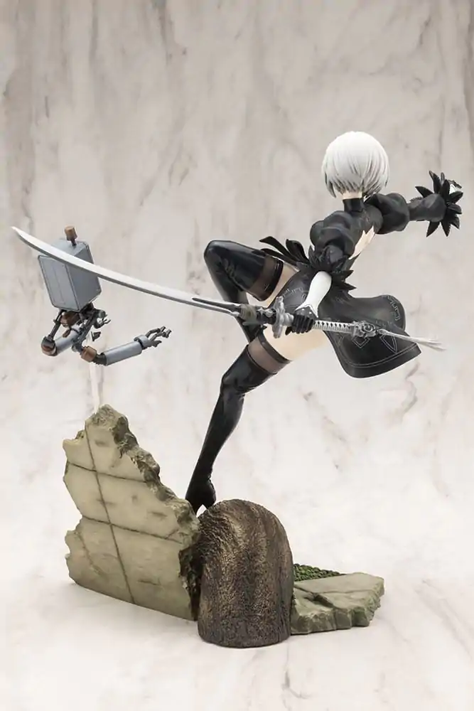 Nier:Automata Ver. 1.1a ARTFX J Statue 1/8 2B 24 cm termékfotó