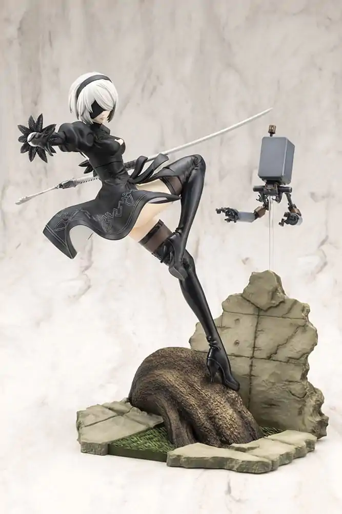 Nier:Automata Ver. 1.1a ARTFX J Statue 1/8 2B 24 cm termékfotó