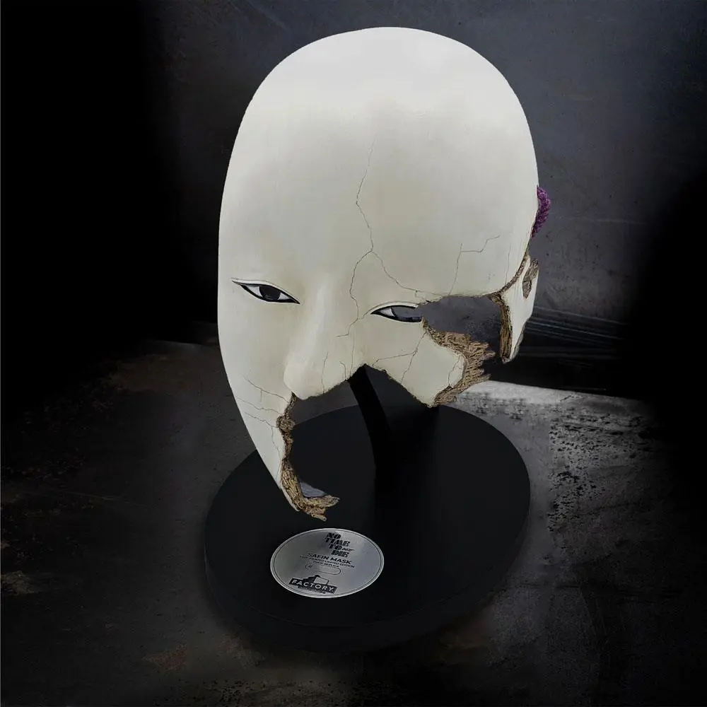 No Time to Die Prop Replica 1/1 Safin Mask Limited Edition Fragmented Version 18 cm product photo