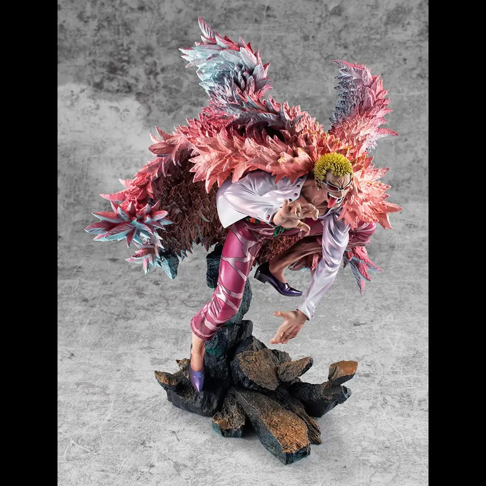 One Piece Excellent Model P.O.P PVC Statue SA-Maximum Heavenly Demon Donquixote Doflamingo 35 cm termékfotó