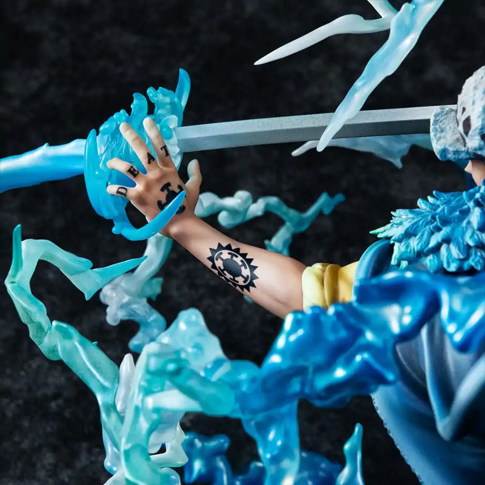 One Piece Portrait Of Pirates WA-MAXIMUM PVC Statue Trafalgar Law The Surgeon of Death Awaken Ver. 27 cm product photo
