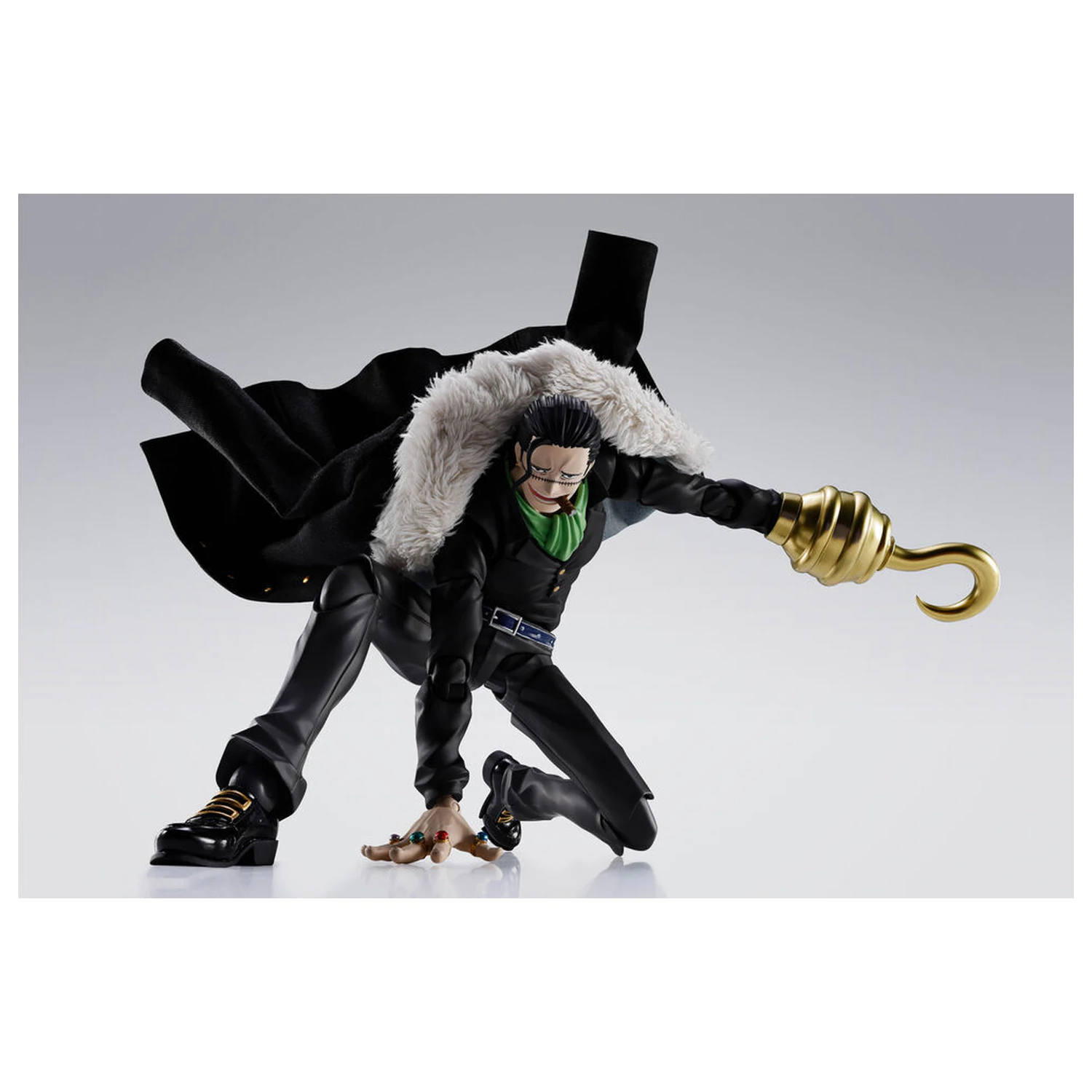 One Piece Sir Crocodile Marineford S.H. Figuarts figure 18cm product photo