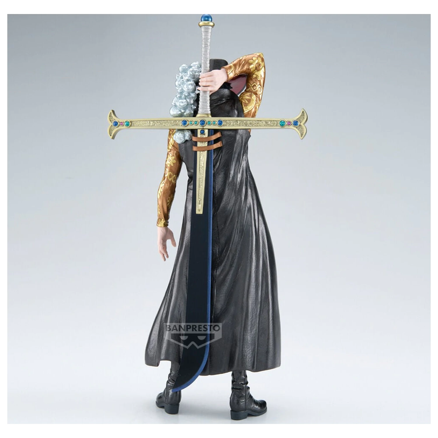 One Piece The Anime Dracule Mihawk figure 34cm product photo
