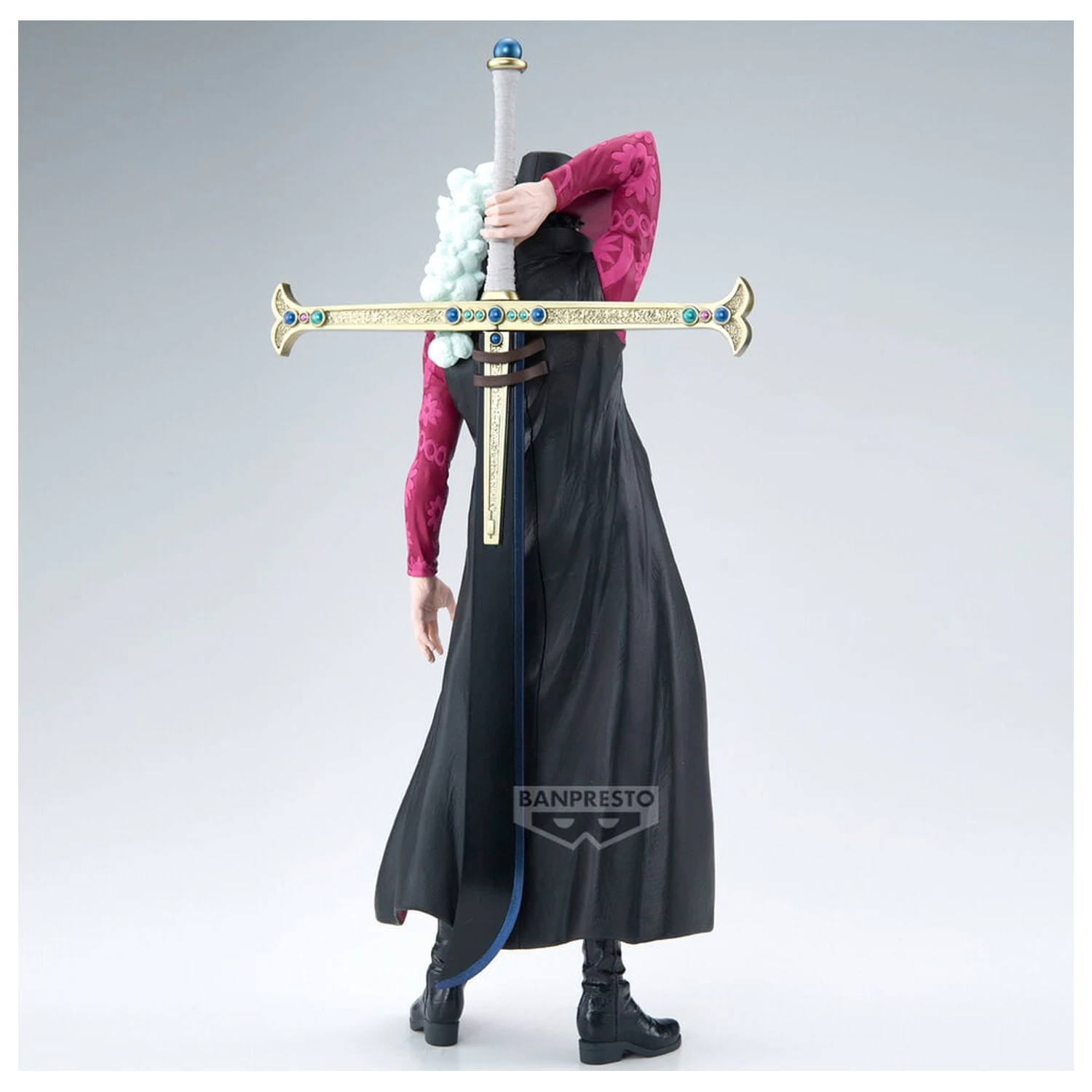 One Piece The Anime Dracule Mihawk figure 34cm product photo