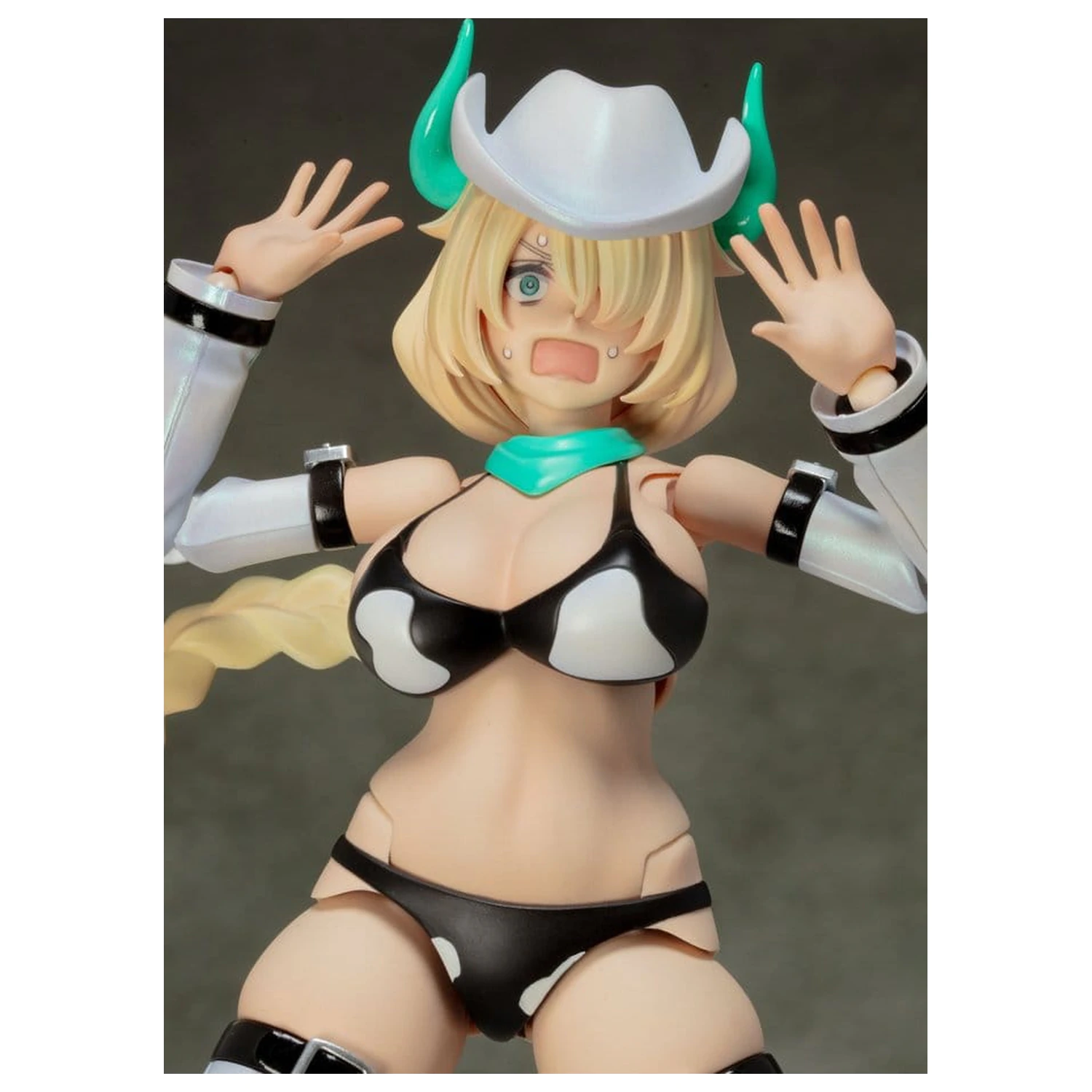 Original Character Plastic Model Kit AlienDress Quatre 16 cm product photo