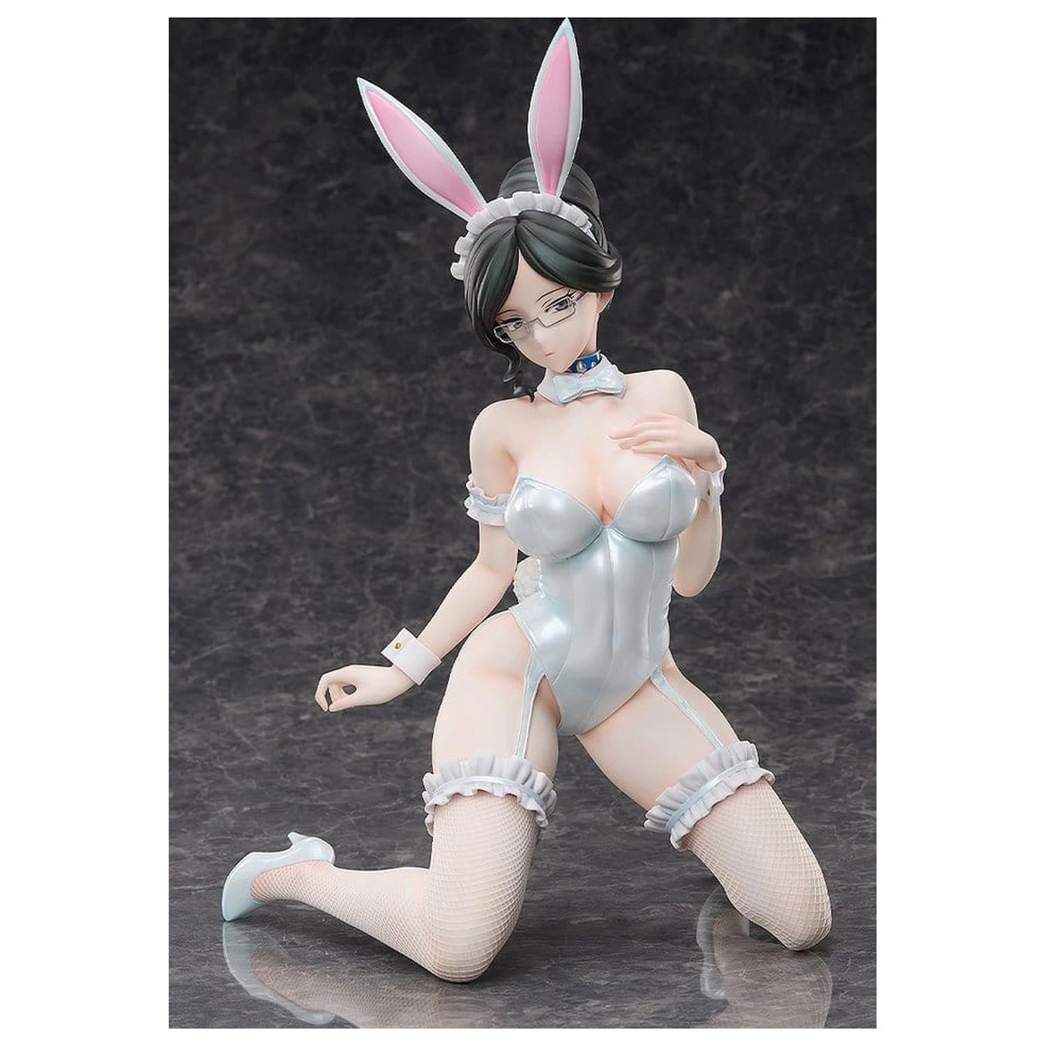 Overlord PVC Figure 1/4 Yuri Alpha: Bunny Ver. 35 cm product photo