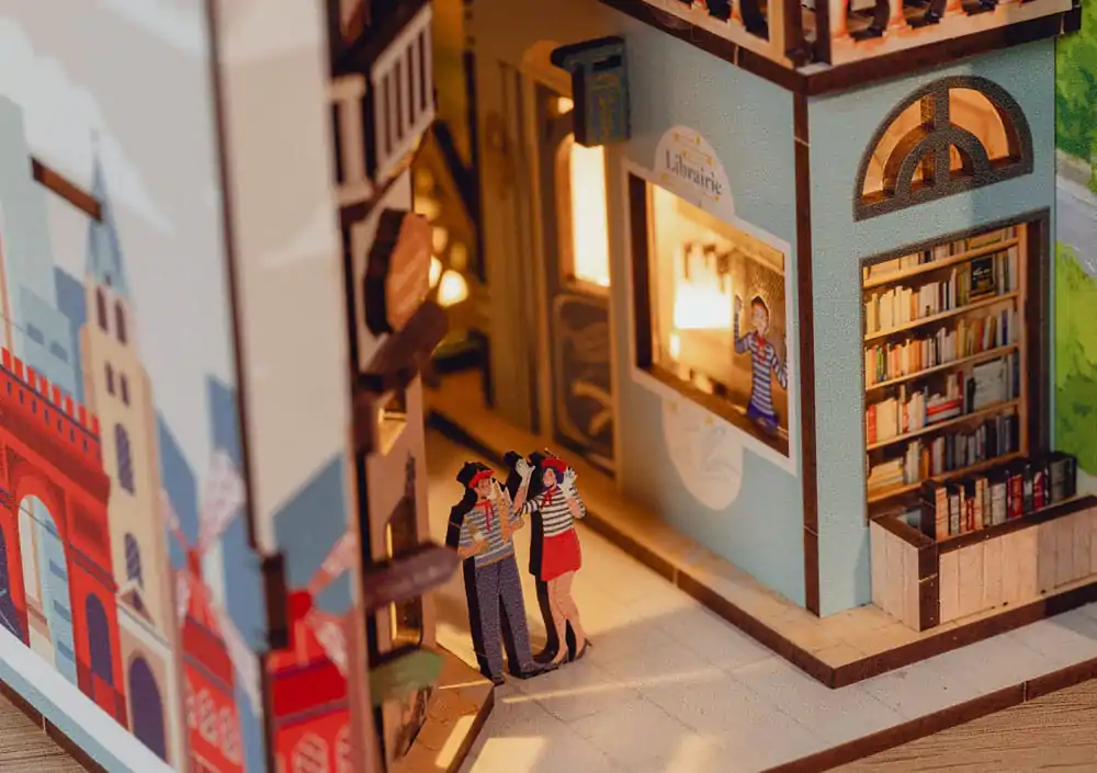 Paris Tiny Adventures Book Nook Mini Diorama 23 cm product photo
