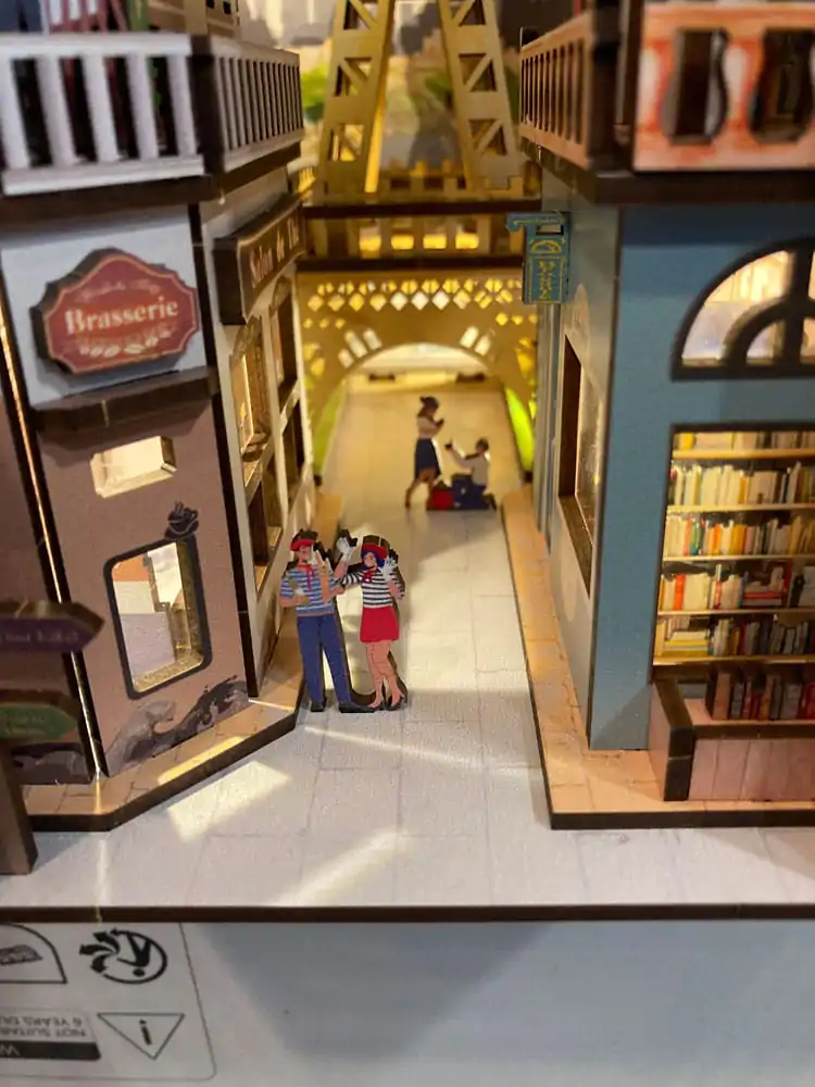 Paris Tiny Adventures Book Nook Mini Diorama 23 cm product photo