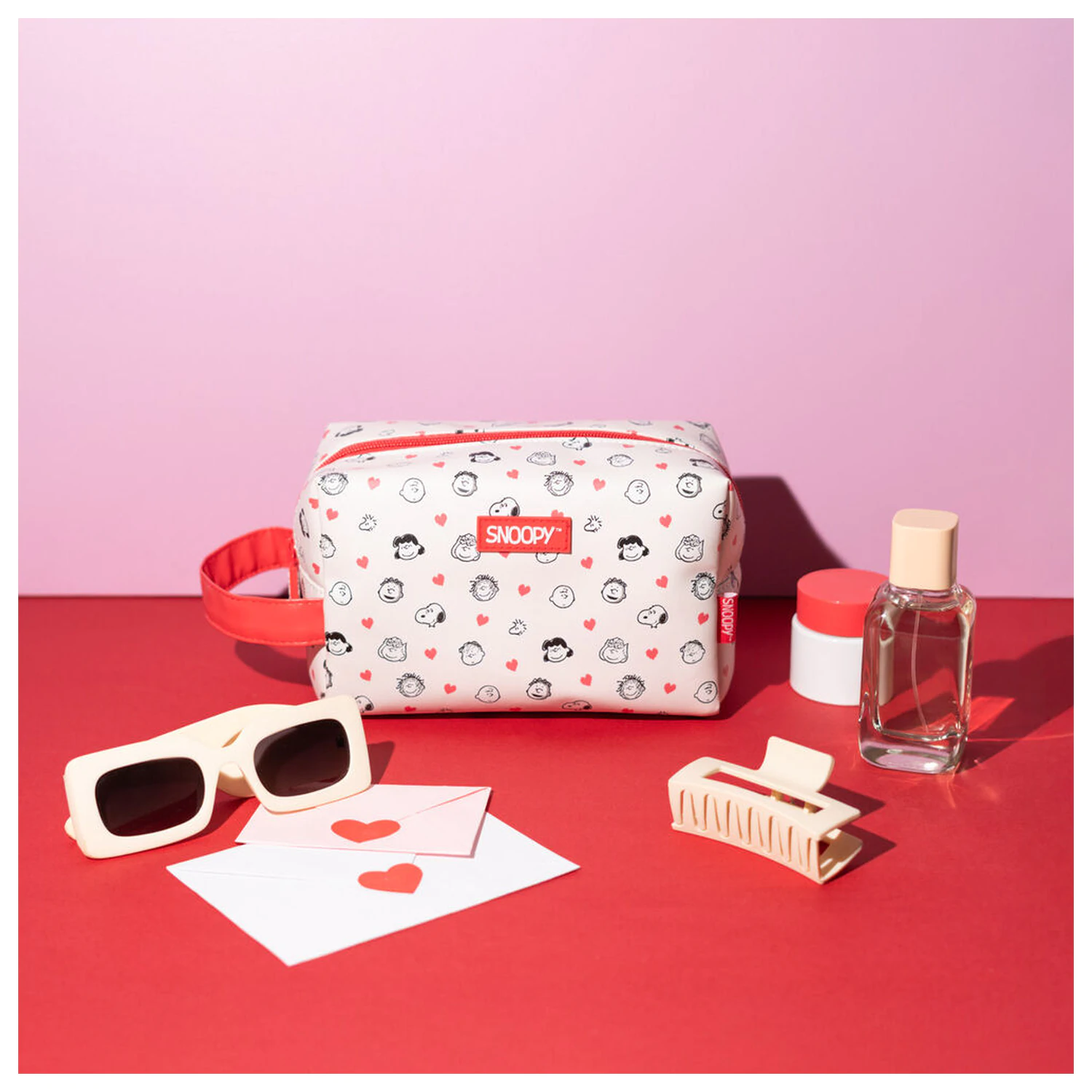 Peanuts Snoopy vanity case product photo