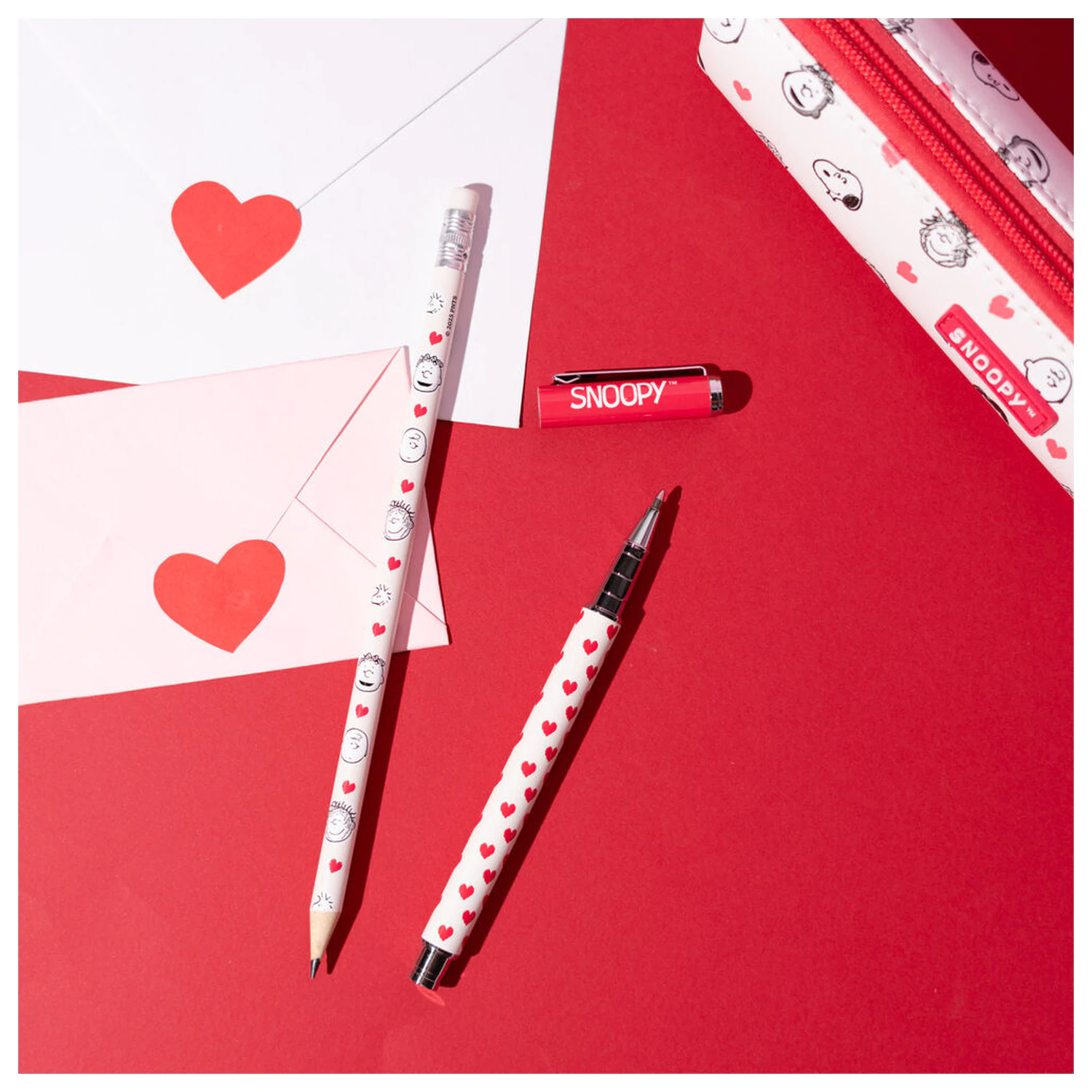 Peanuts Snoopy Pencil case + pen and pencil product photo