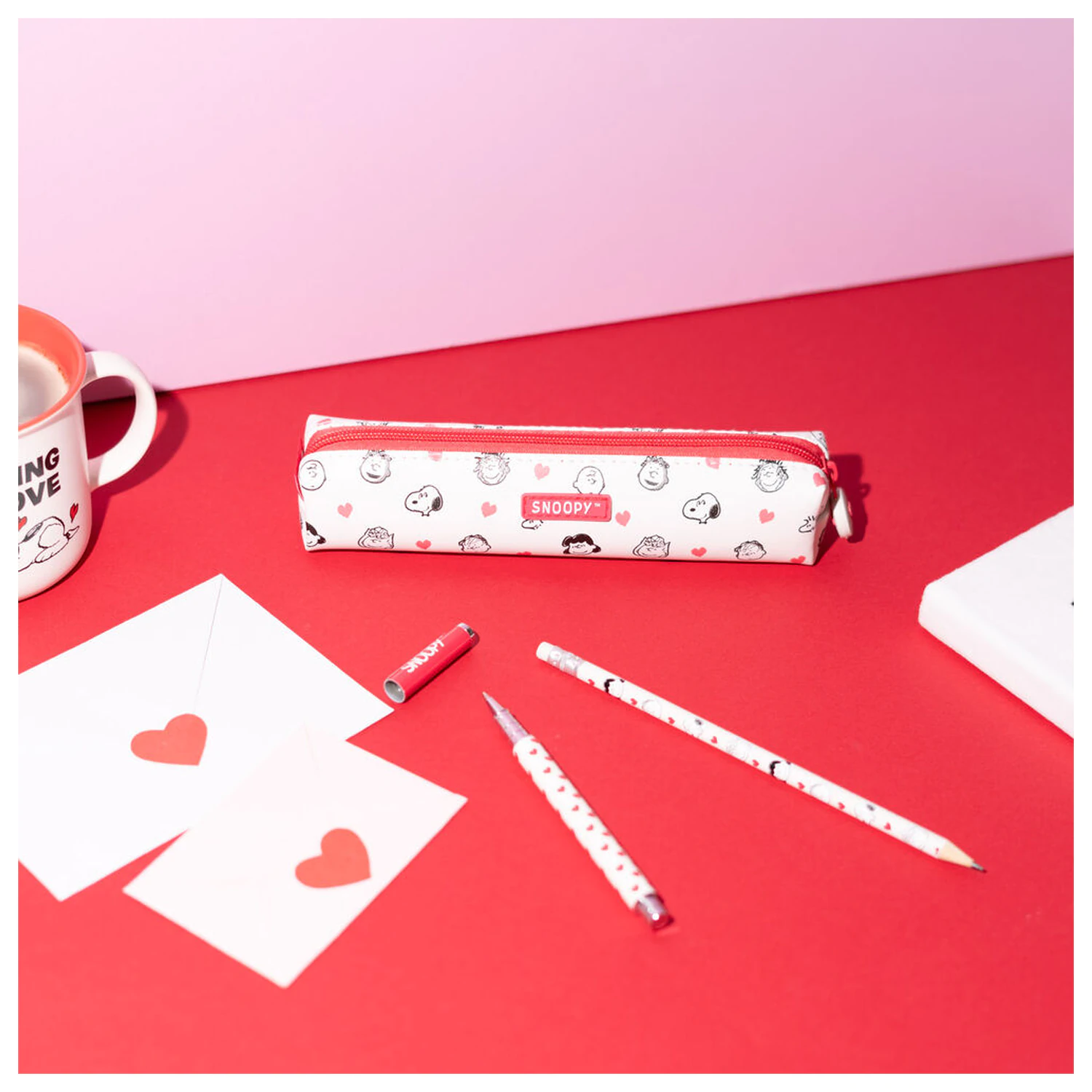 Peanuts Snoopy Pencil case + pen and pencil product photo