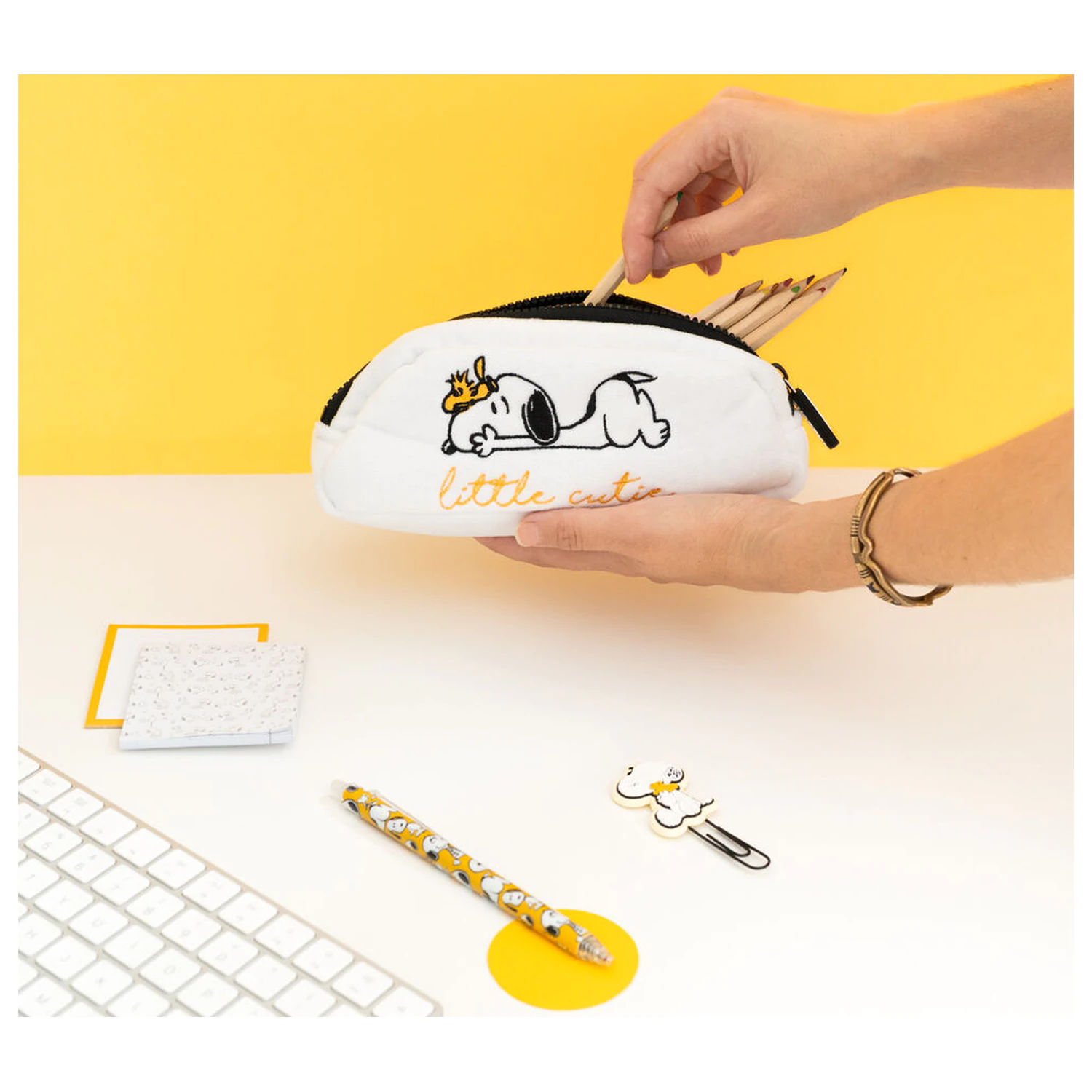 Penauts pencil case product photo