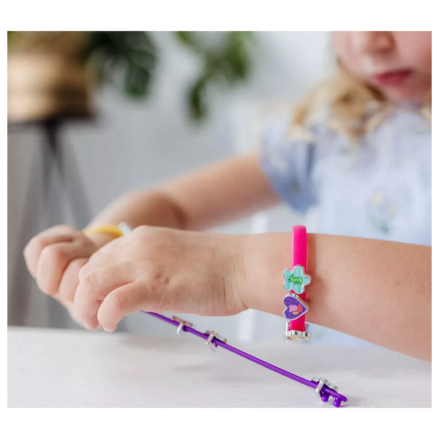 Peppa Pig Fun Bracelet Making Kit product photo