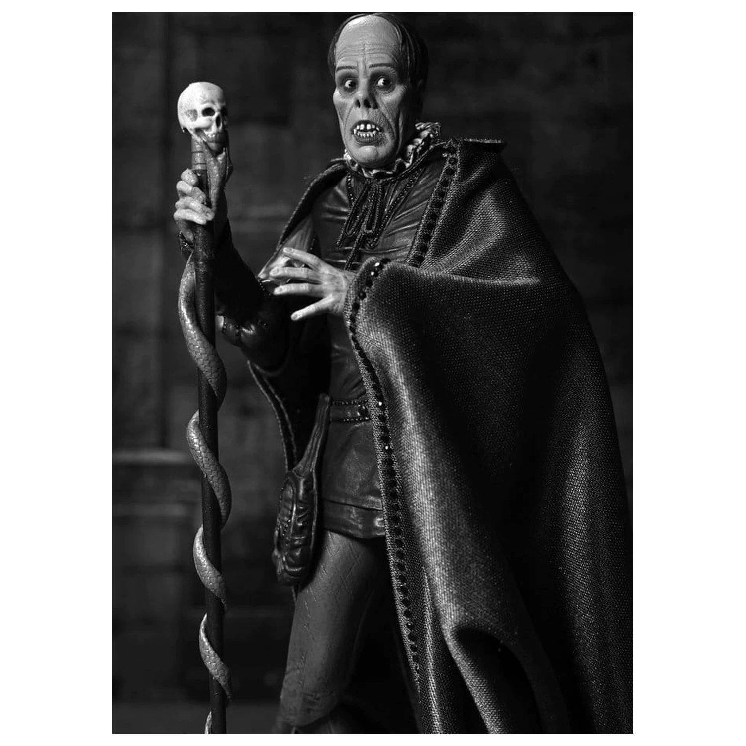 Phantom of the Opera (1925) Ultimate Action Figure Masque of the Red Death (B&W) 18 cm product photo