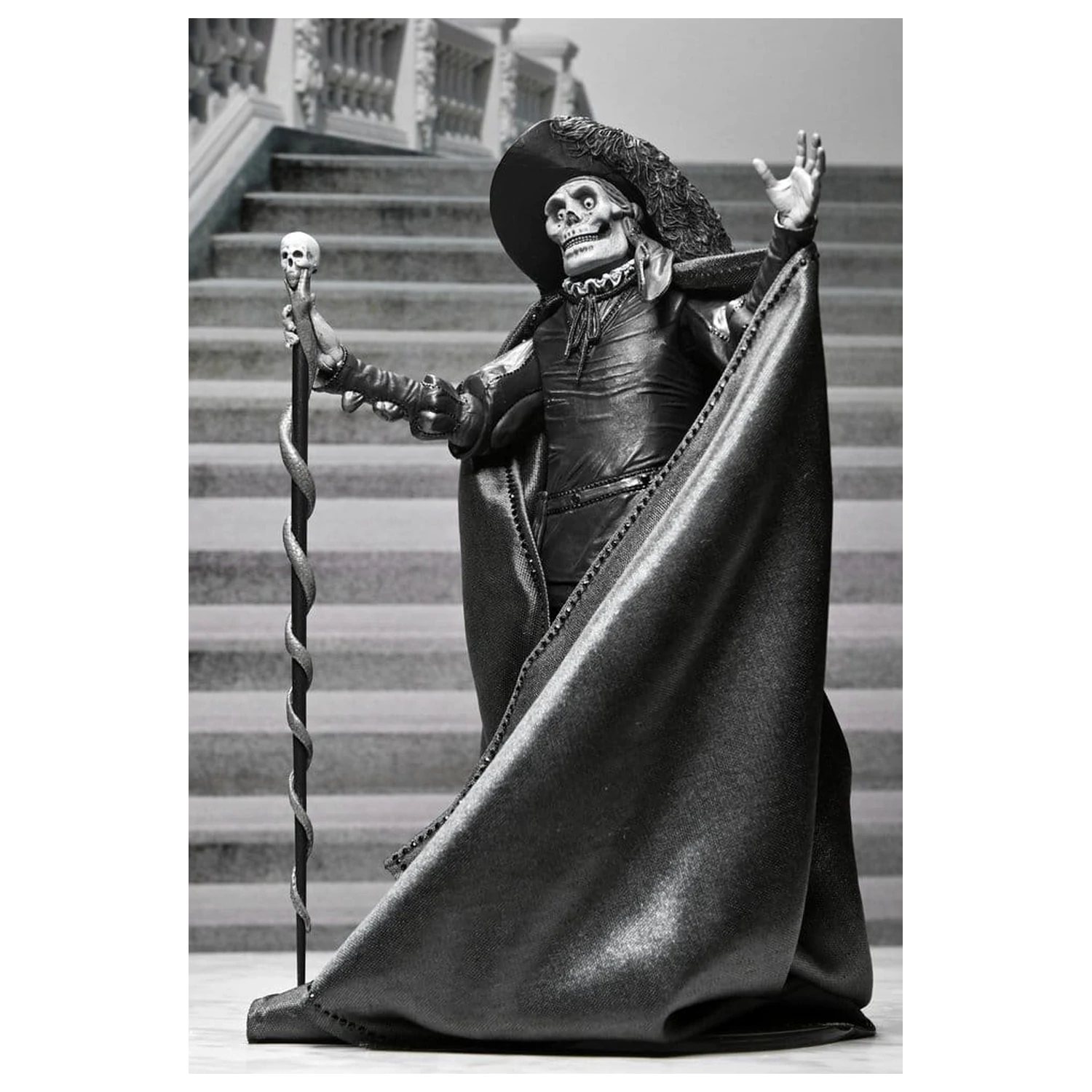 Phantom of the Opera (1925) Ultimate Action Figure Masque of the Red Death (B&W) 18 cm product photo