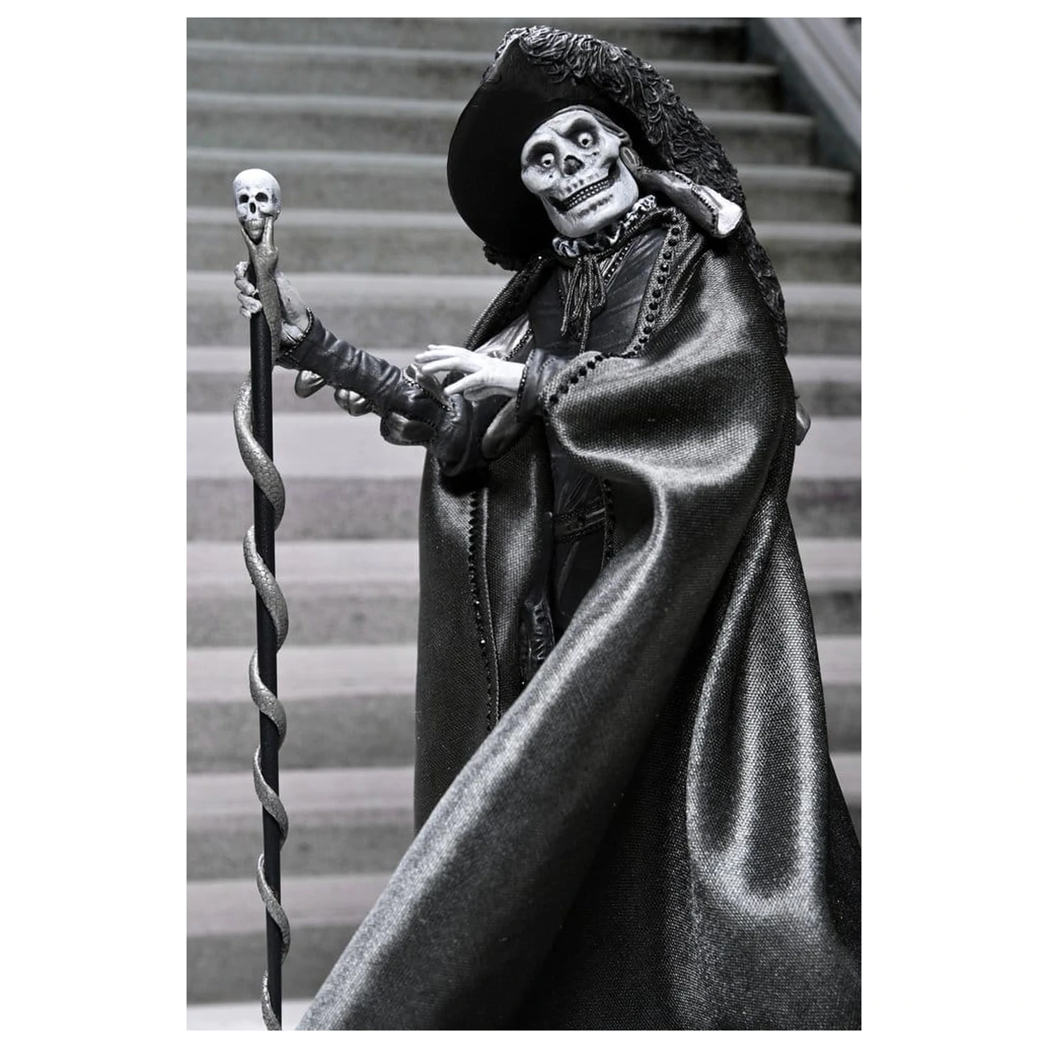 Phantom of the Opera (1925) Ultimate Action Figure Masque of the Red Death (B&W) 18 cm product photo