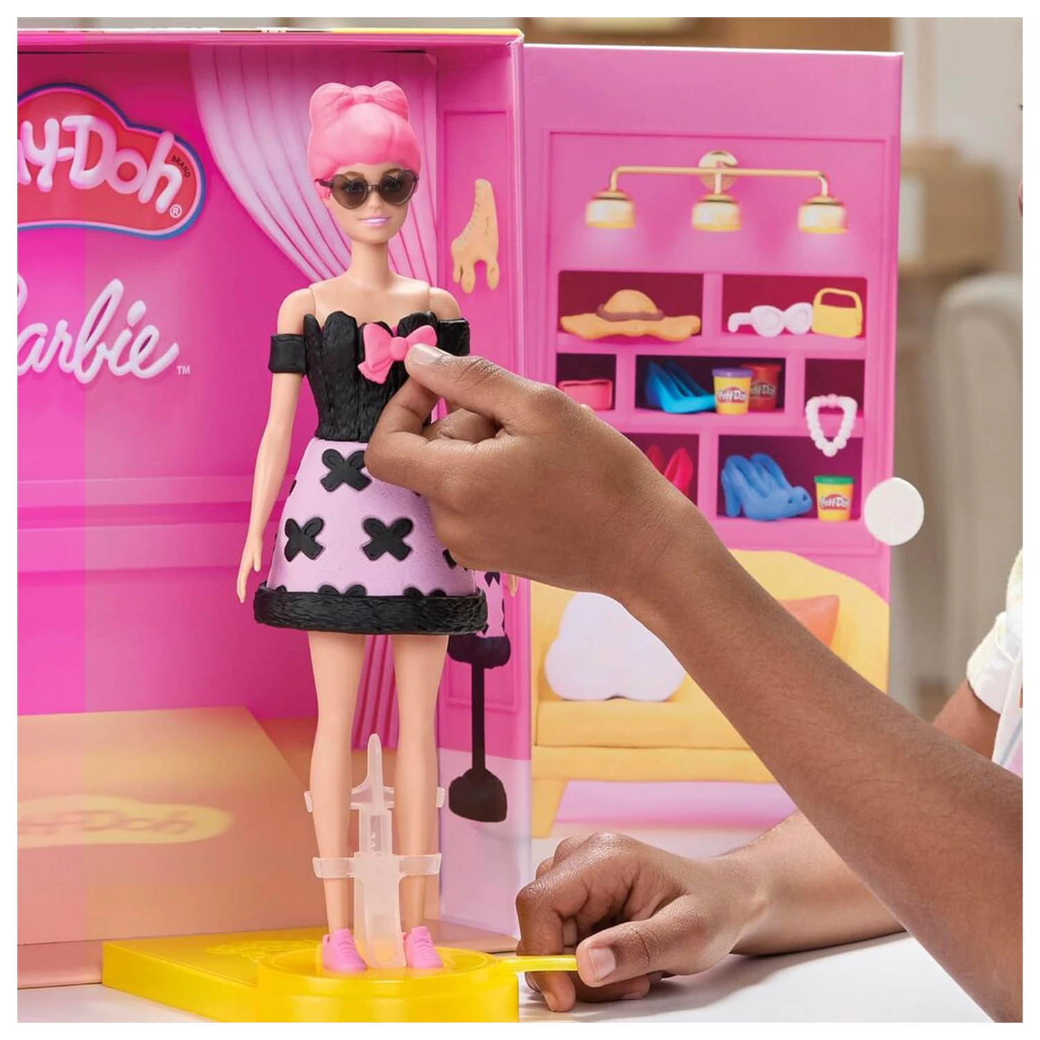 Play-Doh Barbie Designer Fashion show playset product photo