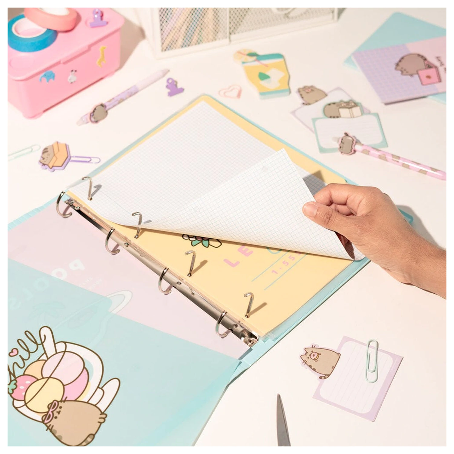Pusheen 4 ring binder product photo