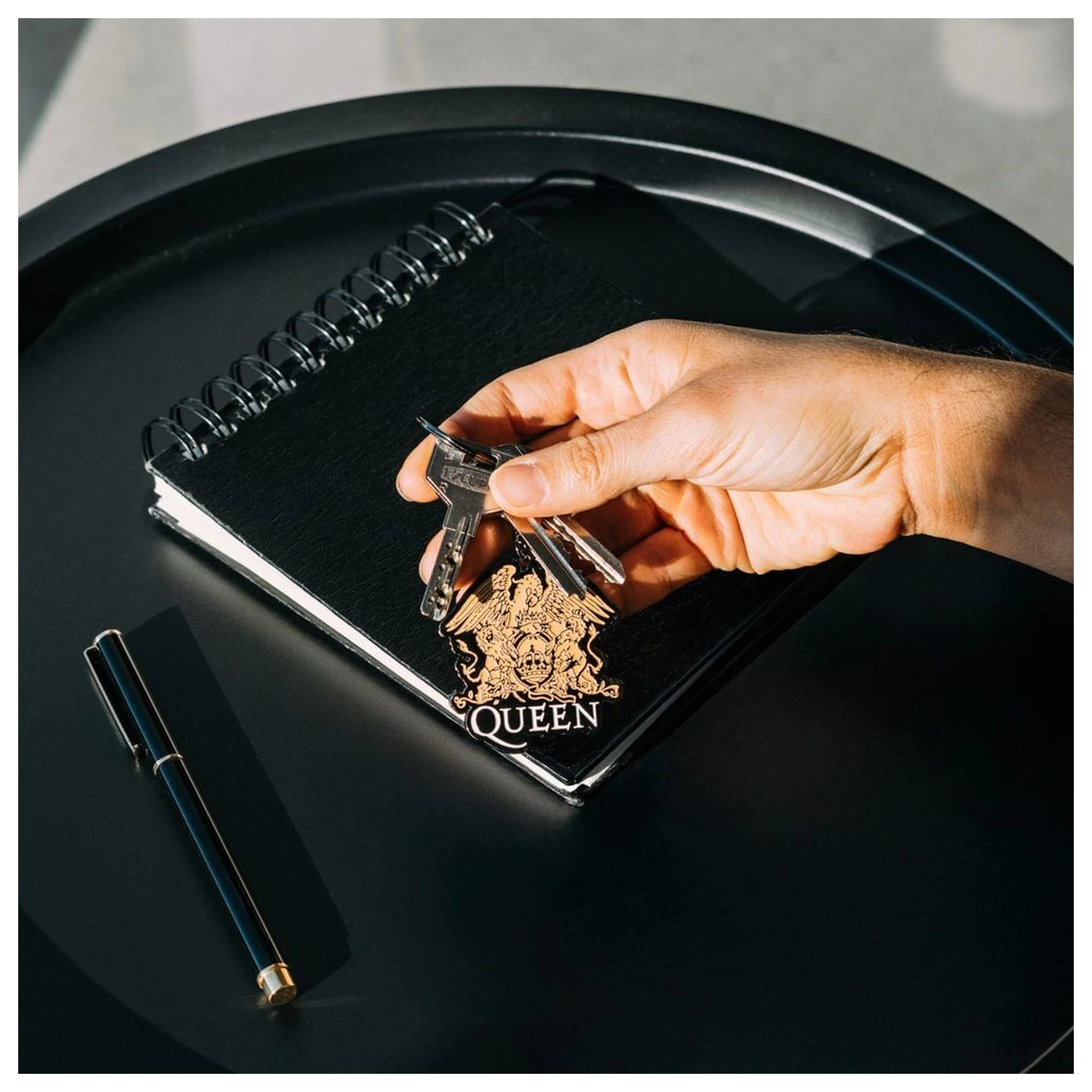 Queen keychain product photo