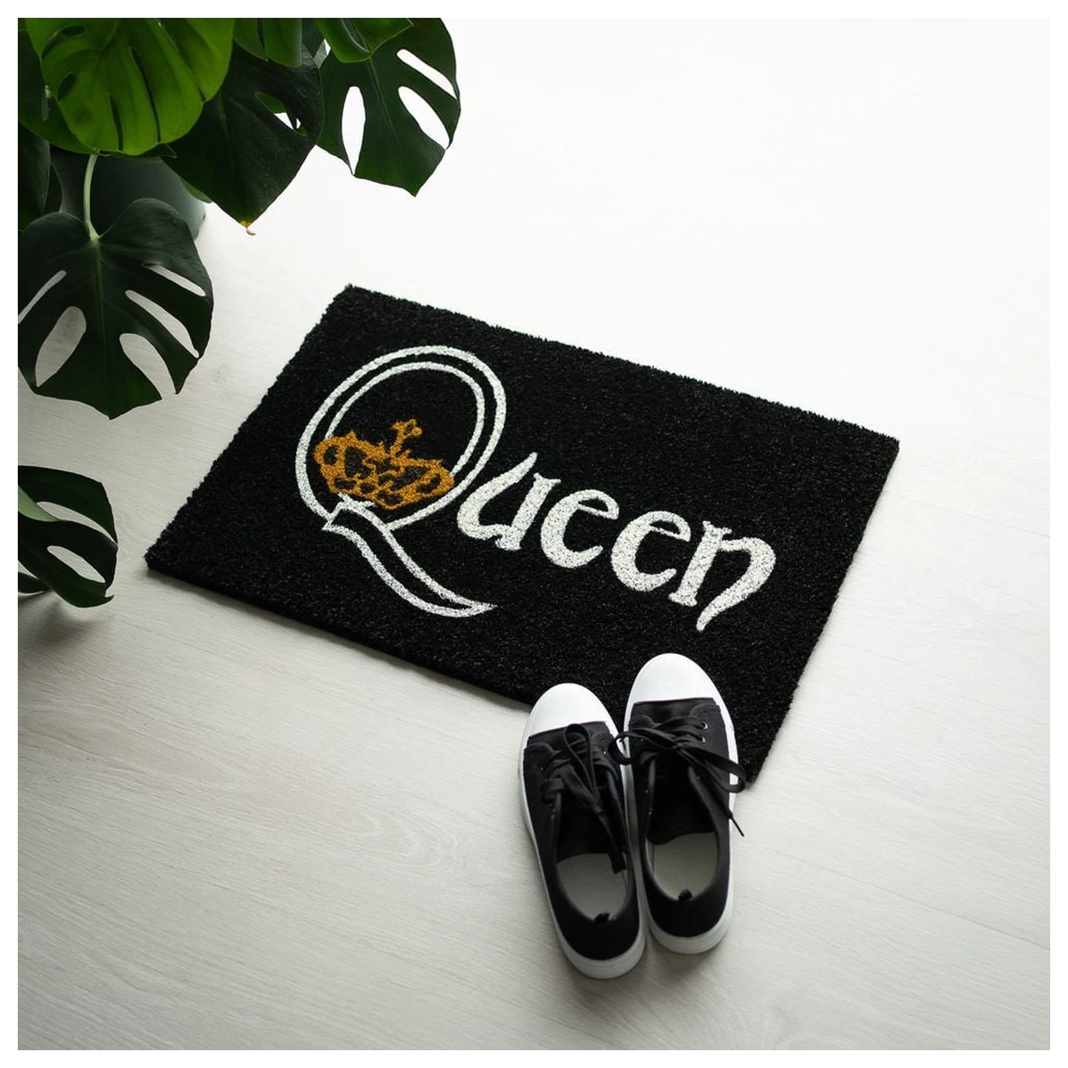 Queen doormat product photo