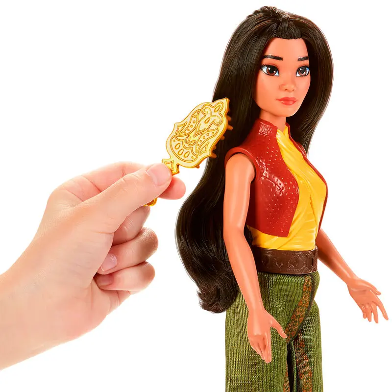 Raya and the Last Dragon Raya Strength and Style Set doll product photo