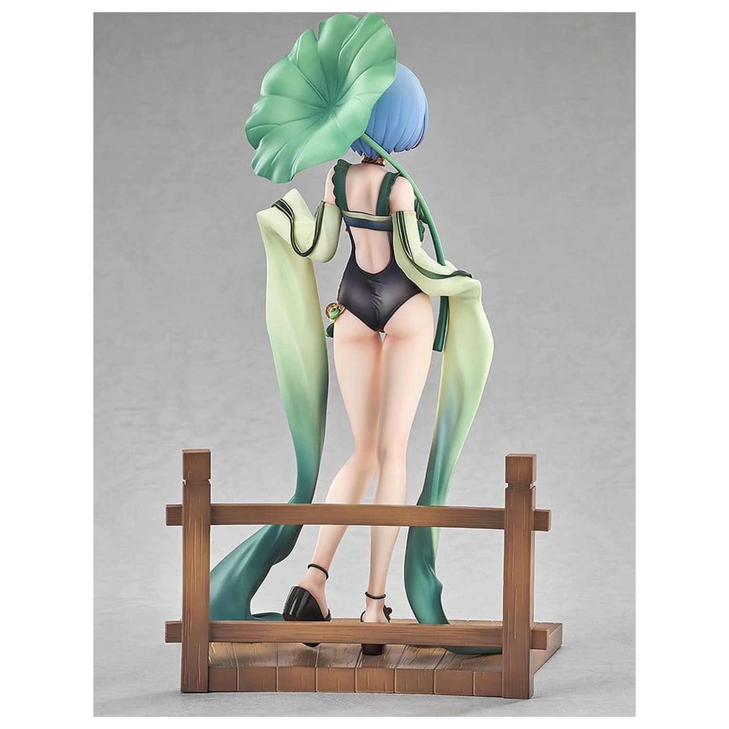 Re:ZERO -Starting Life in Another World- Statue 1/7 Rem: Breather in the Garden Ver. 26 cm product photo