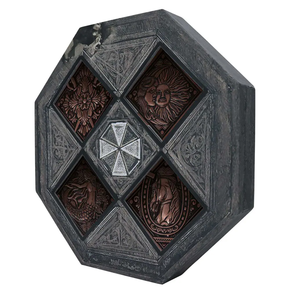 Resident Evil VIII Medallion Set House Crest Limited Edition termékfotó