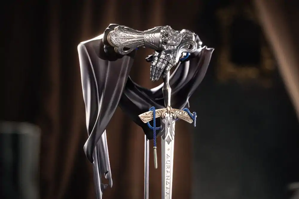 Reverse: 1999 Limepie Series PVC Statue Knight 17 cm product photo